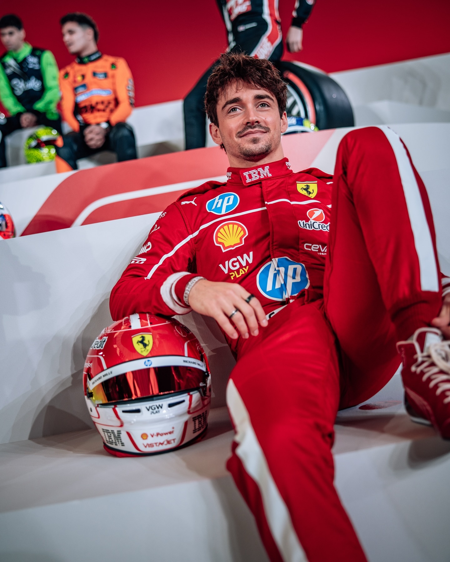 迈凯伦碾压红牛二队，皮亚斯特里高光表现