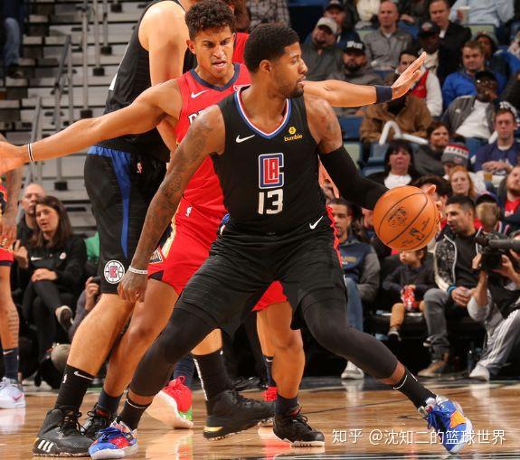 鹈鹕碾压深圳队，霍勒迪统治全场