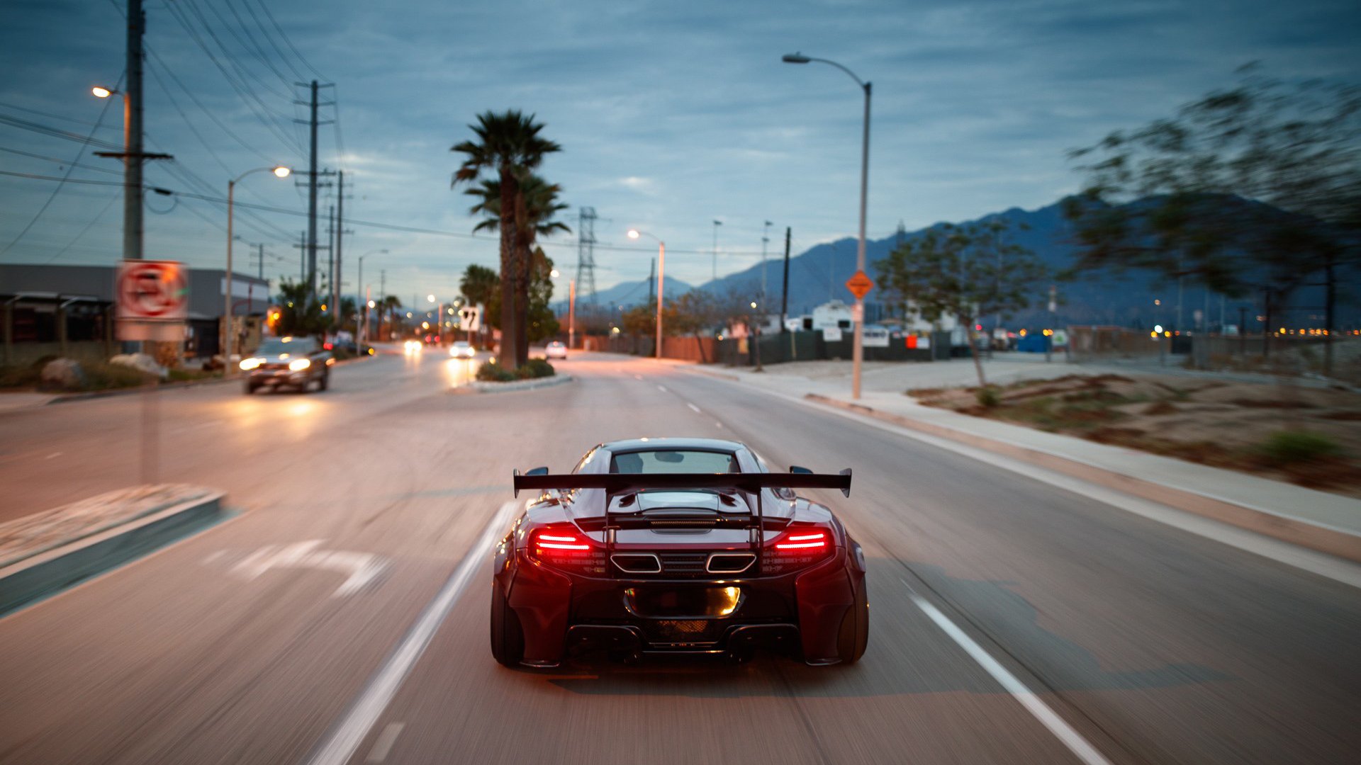 两场淘汰赛,一把国际标尺,从CBA对决到奥运试金的篮球哲学