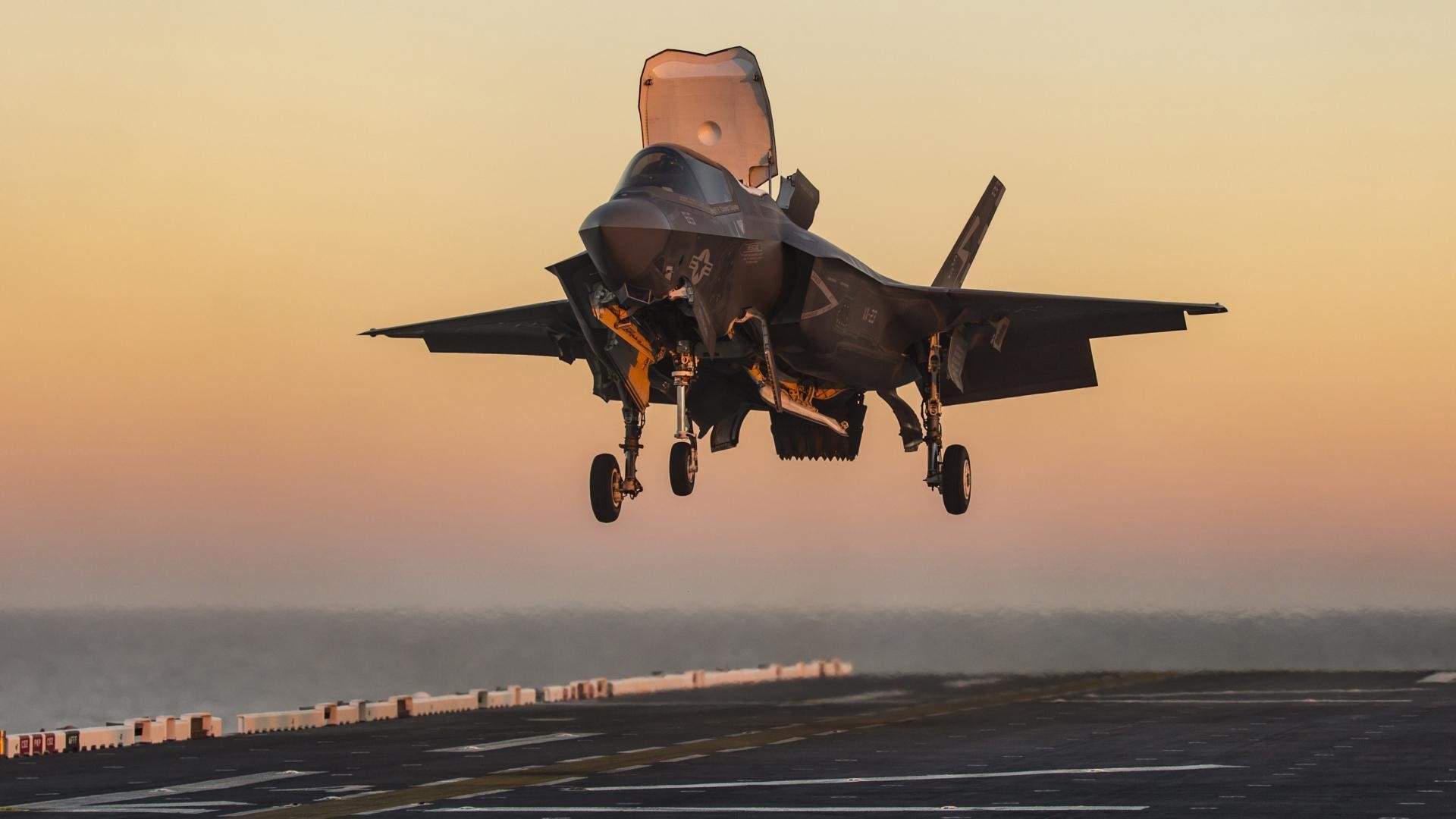 弗拉霍维奇一剑封喉!AC米兰末节锁定胜局上演绝地逆转好戏